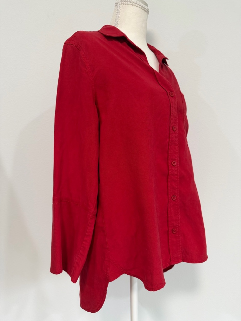 Chelsea & Violet Red Tunic Shirt Relaxed Lightweight Button Down Size Small - Picture 2 of 6